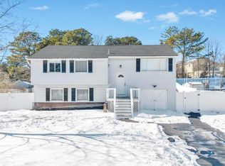 9 Meadow Avenue, Medford, NY 11763