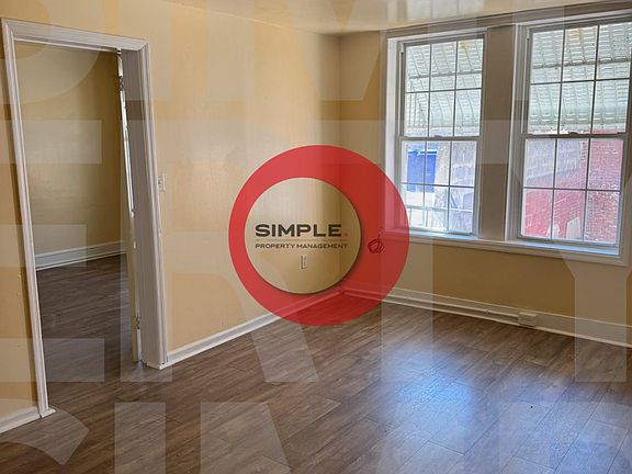 4th image of 111 S 6th St APT 4