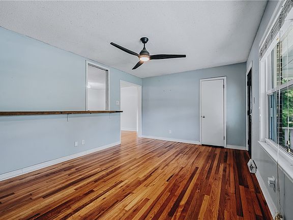 4th image of 106 Brookwood Dr