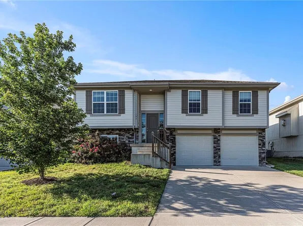 108 Samantha St, Raymore, MO 64083