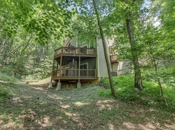 1053 Stillhouse Creek Dr, Ellijay, GA 30540