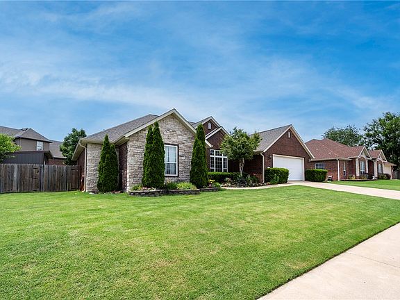 2nd image of 5005 Cortney Cir
