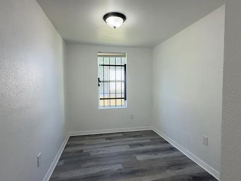 2185 Benedict Rd #2187 — Photo 6