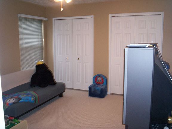 first flr. bedroom
