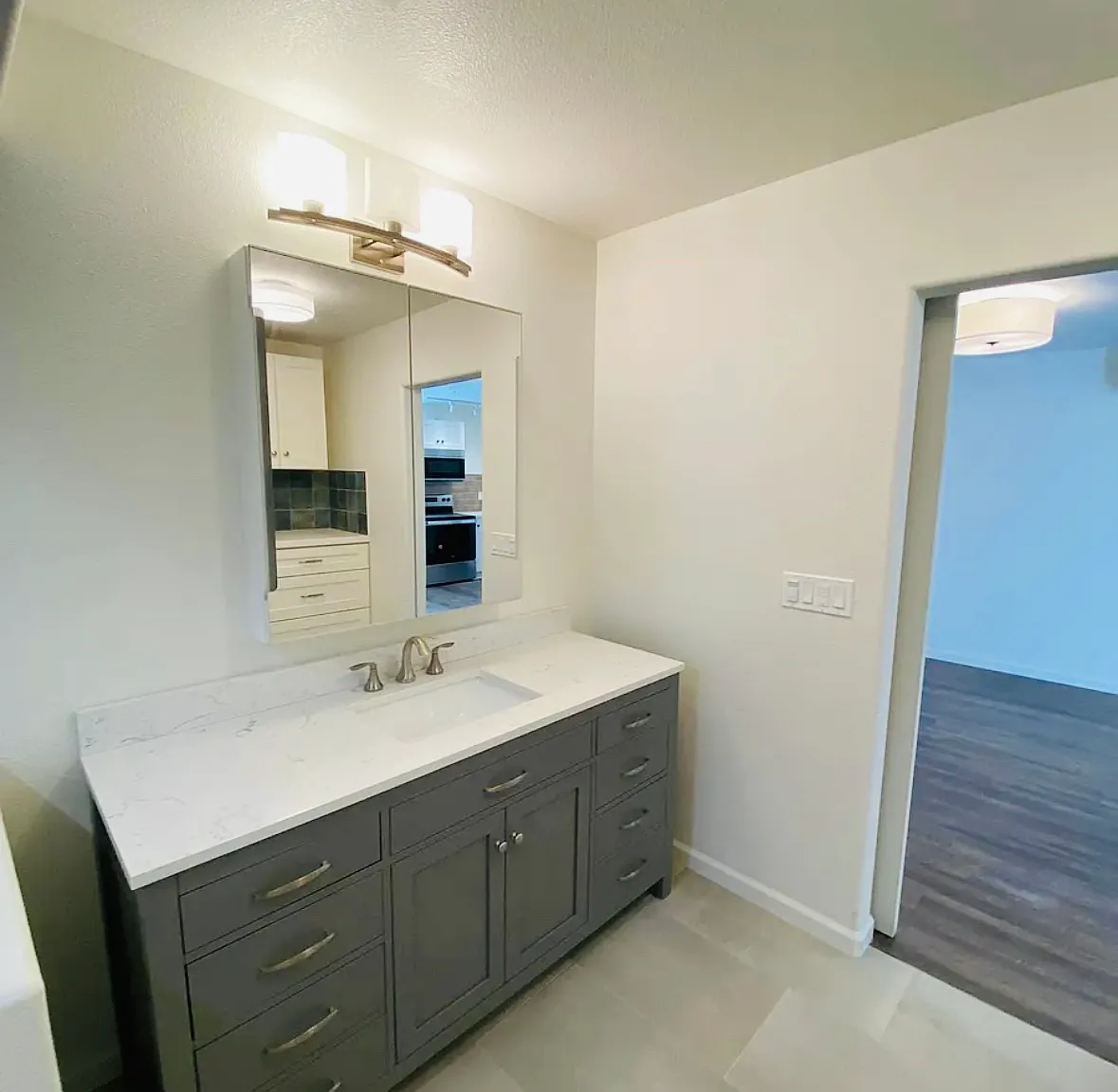 1 bed, 620 sqft, $2,300 — Photo 3