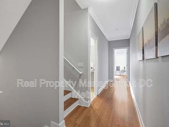 2nd image of 927 12th St NE