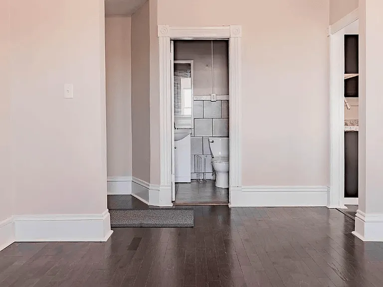 241 Western Avenue S — Photo 19