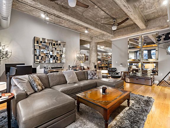 4th image of 140 Bay St APT 4C