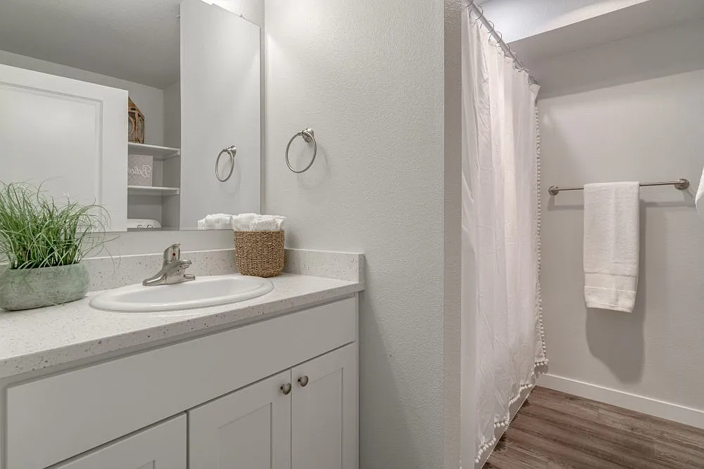 Riverbend Apartments — Photo 2