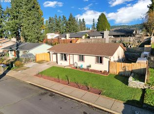 1336 S 7th St, Cottage Grove, OR 97424