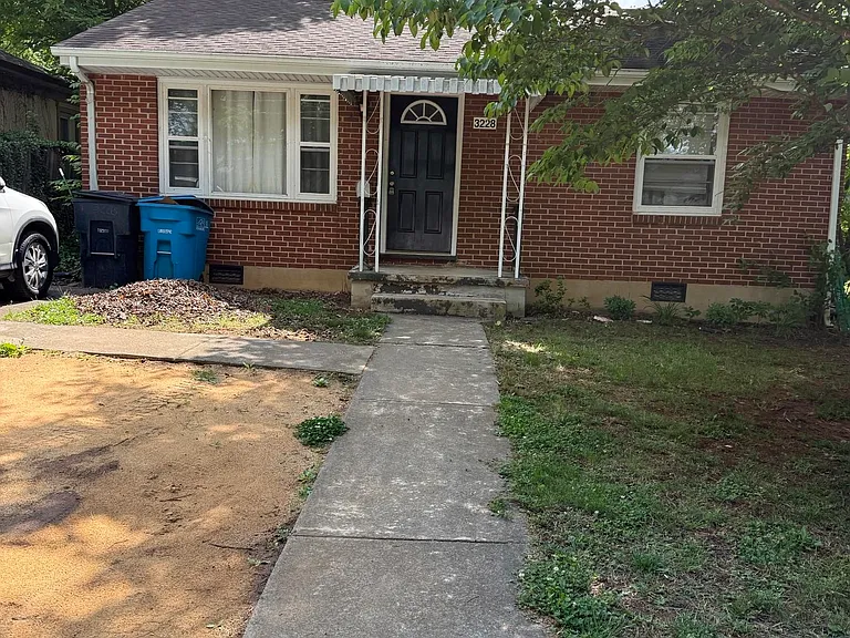 3228 Oliver Rd NE — Photo 1