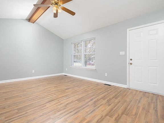 4th image of 126 Ashley Blvd