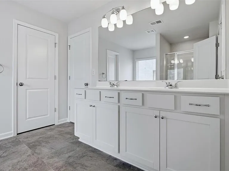 585 Summit Point — Photo 13