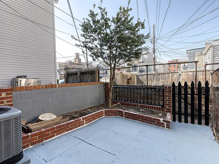 1608 S Hanover St — Photo 18