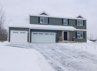 9529 Stone View Dr NE, Rockford, MI 49341