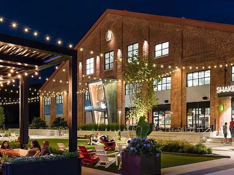 nearby: Shake Shack at Arsenal Yards