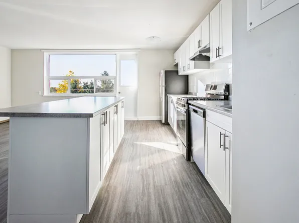 Lake Street Apartments