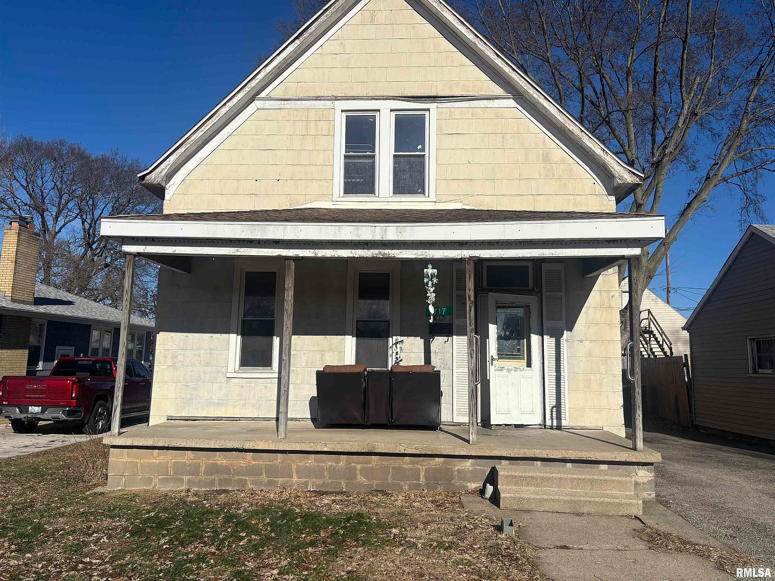 717 Hillyer St photo 1