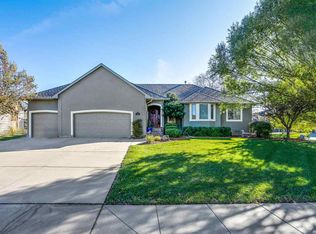1660 E Tiara Pines Pl, Derby, KS 67037