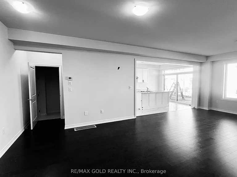 24 Hylton Dr — Photo 9