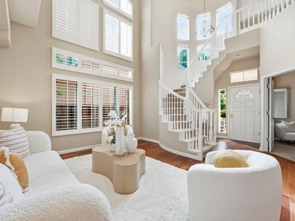 2180 Vizcaya Cir, Campbell, CA 95008