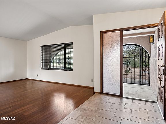 3rd image of 11280 E Placita Molino