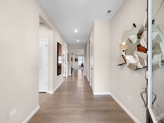 4th image of 3233 Lincoln Prairie Blvd