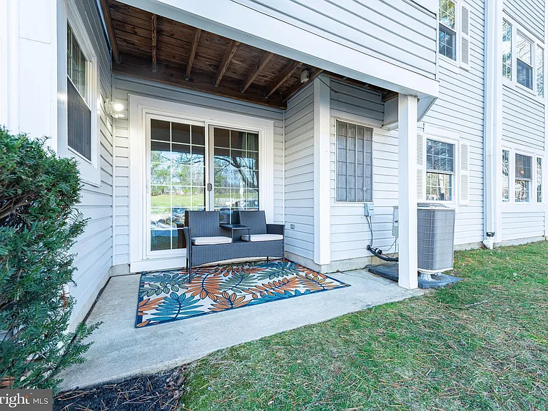 8360 Montgomery Run Rd NW #D — Photo 16