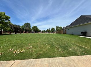 32 Chez Moi Dr, Bossier City, LA 71111