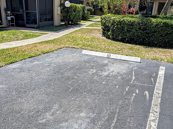 5th image of 1145 Shannon Ave N #10