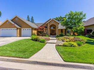564 W Cromwell Ave, Clovis, CA 93611