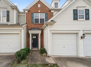 8223 Pilots View Dr, Raleigh, NC 27617