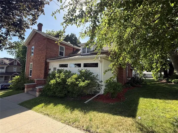 123 2nd Ave SW, Mount Vernon, IA 52314