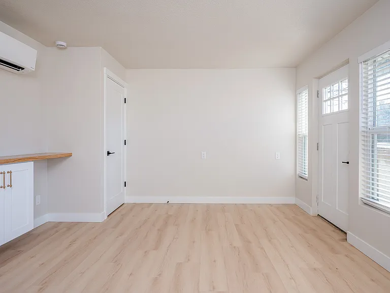 7416 N Albina Ave — Photo 6