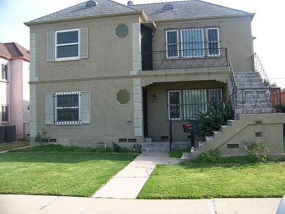 2nd image of 2718 W 85th St