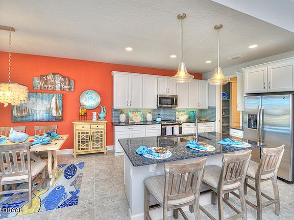5th image of 681 Mosaic Blvd