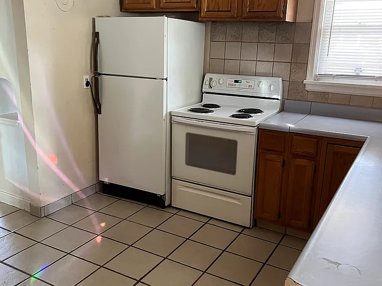 1807 E Evans Ave — Photo 9