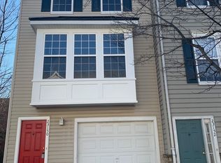 23150 Blackthorn Sq, Sterling, VA 20166