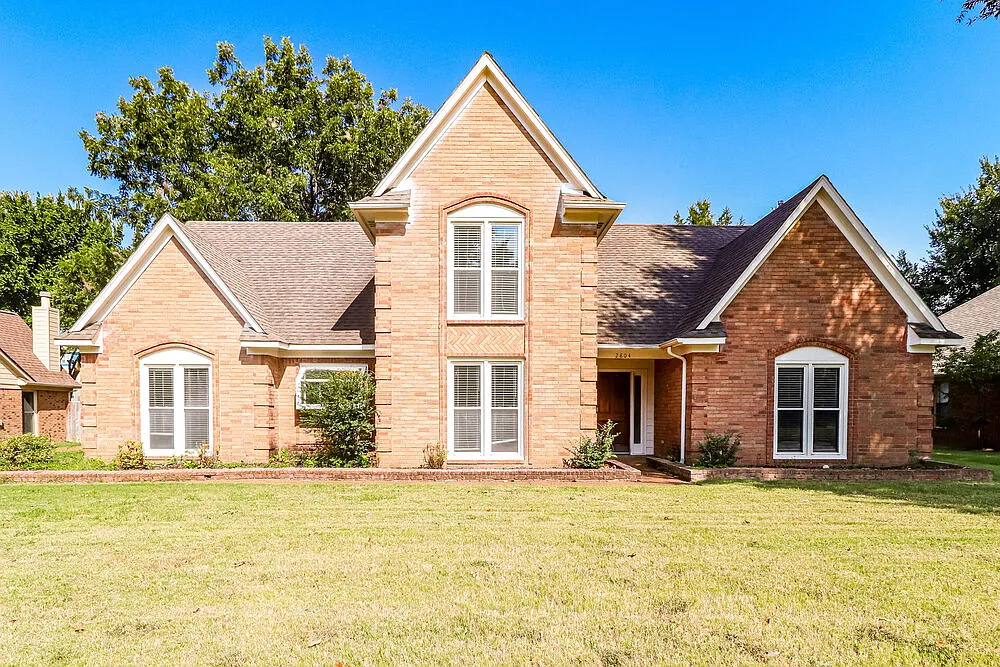 4 bed, 3.0 bath, 2800 sqft, $2,525 — Photo 1