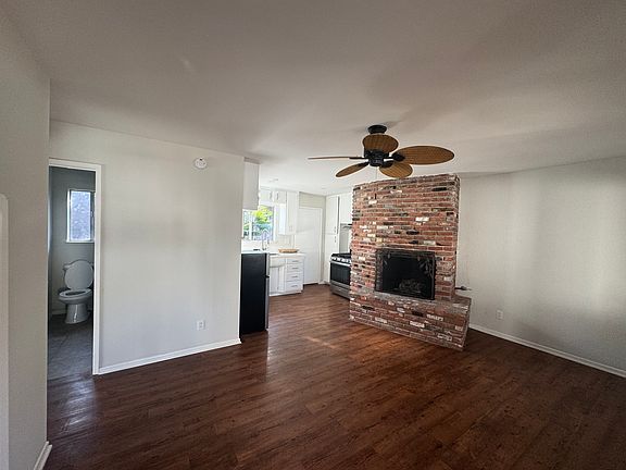 2nd image of 391 Paradise Cir #A