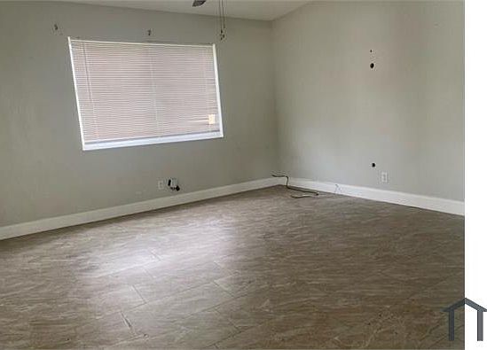 1st image of 6520 SW 48th St