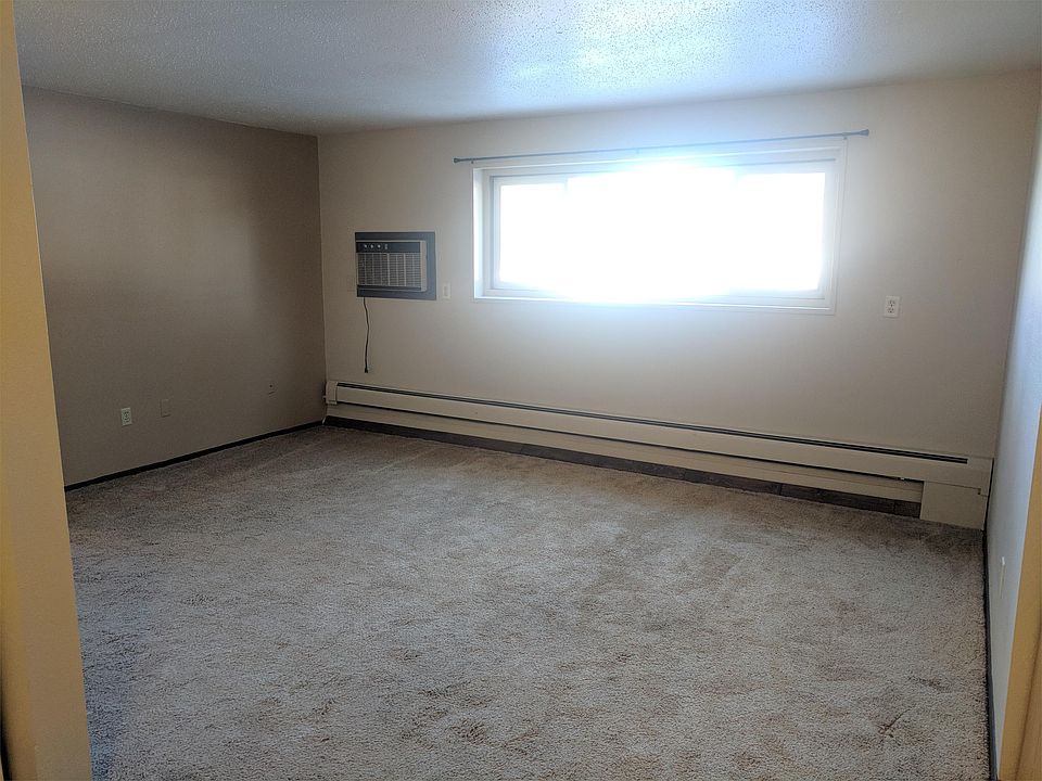 1st image of 408 McKay Ave S APT 2