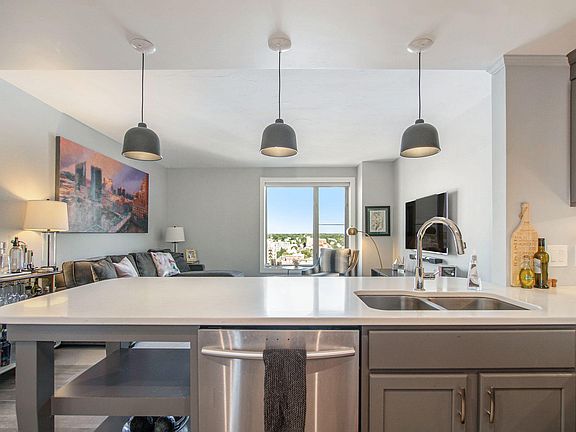 4th image of 64 Campau Cir NW
