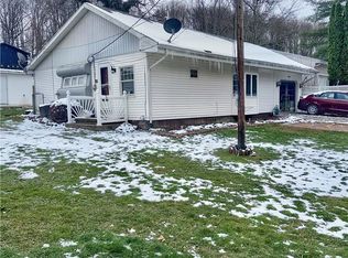 8090 Maple St SW, Sherrodsville, OH