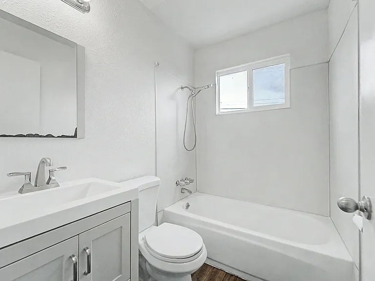 338 Teegarden Ave #1-6 — Photo 13