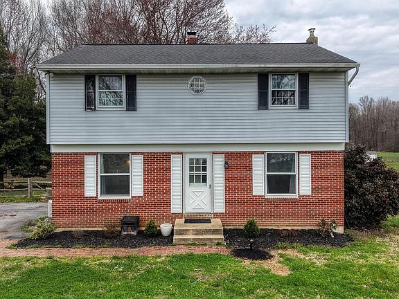 4th image of 4076 Willey Dr