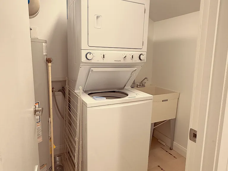 In-Unit Washer & Dryer
