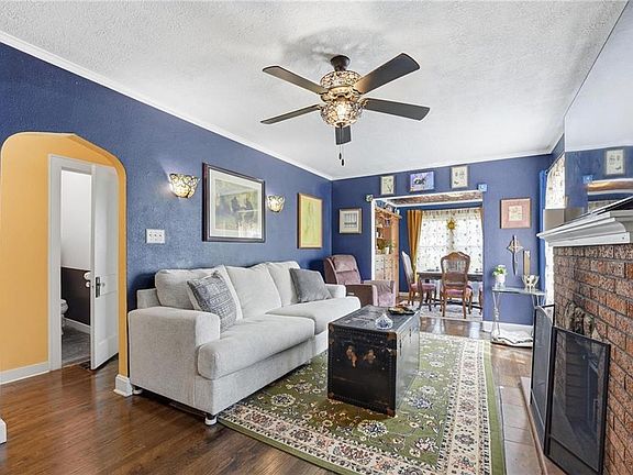4th image of 2710 Windsor Ave