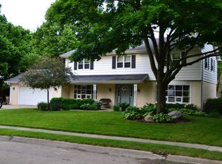 1915 79th St, Windsor Heights, IA 50324