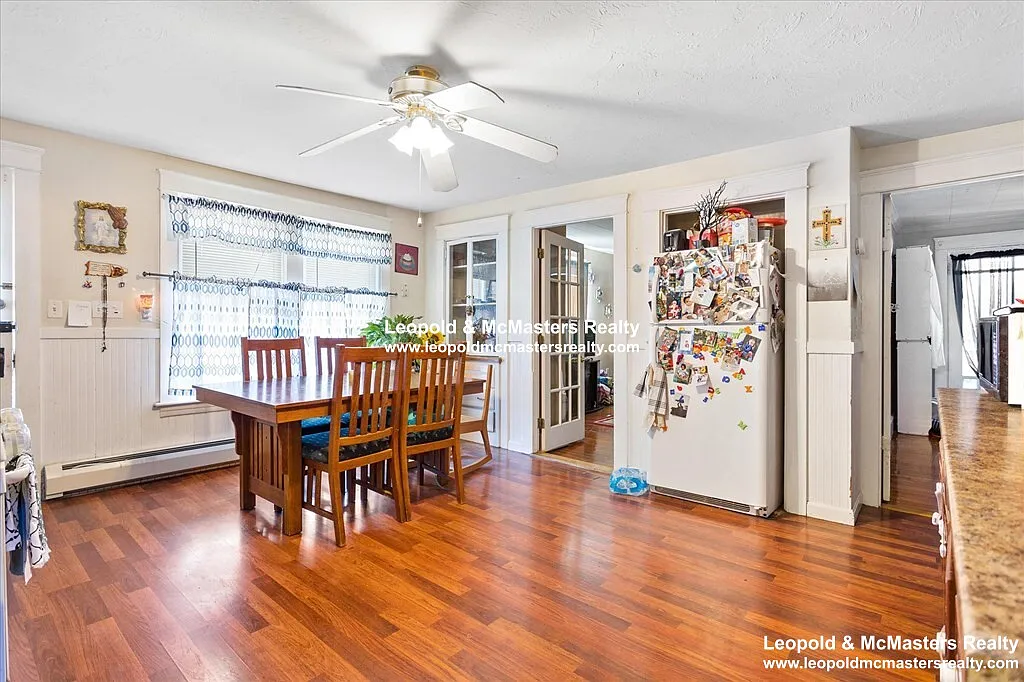 3 bed, 2.0 bath, 1700 sqft, $2,175 — Photo 3